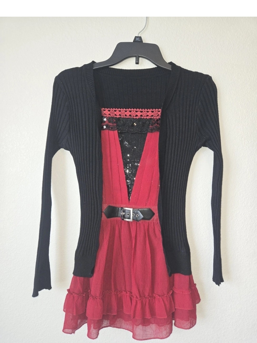 Y2K Gothic Red RuffleTop   V-neck  S